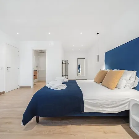 Charming & Modern 4br Διαμέρισμα *