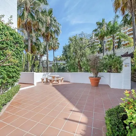 Διαμέρισμα Charming & Modern 4br Μαρμπέλλα